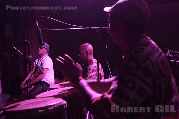 RHYS CHATHAM - 2016-07-09 - PARIS - CentQuatre - 